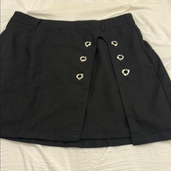 Hot Topic Black Skirt with Silver Heart Accents- large - Picture 3 of 7
